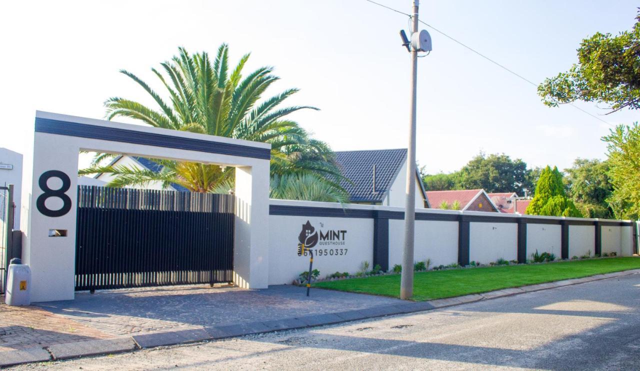 Mint Guesthouse Randfontein Экстерьер фото